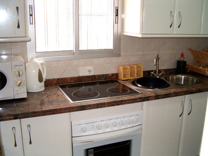 Four Bedroom House To Rent Algarrobo Costa del Sol - Kitchen