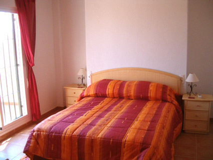 Three bedroom apartment to rent Anoreta golf Costa del Sol - Double Bedroom