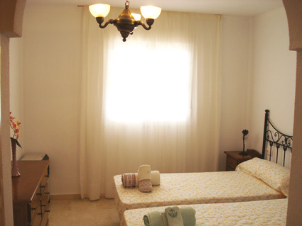 Bedroom 1 Twin beds & en-suite bathroom