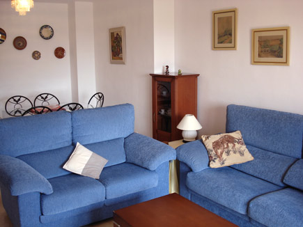 Comfortable Lounge/Dining room