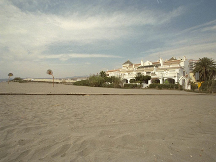 One bedroom apartment to rent Torrox Costa, Beach front location One bedroom apartment to rent Torrox Costa, Beach front location