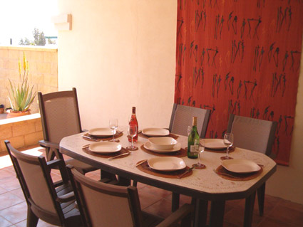 Three bedroom apartment to rent Anoreta golf Costa del Sol - Covered Terrace dining area