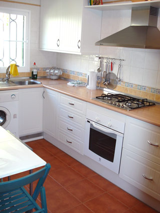 Well equipped kitchen