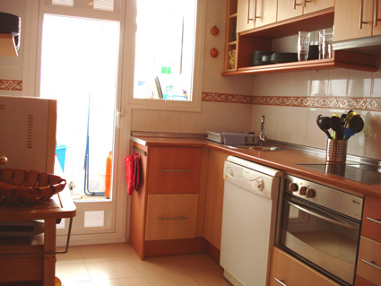 Malaga Apartment Rental, Rincon de la Victoria - Well equipped Kitchen